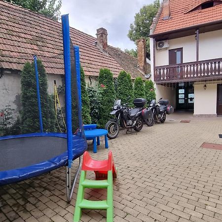 Lindenhaus Hotel Sibiu Ngoại thất bức ảnh