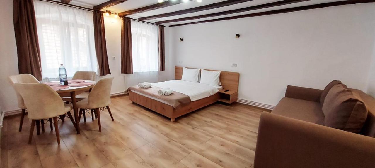Lindenhaus Hotel Sibiu Ngoại thất bức ảnh