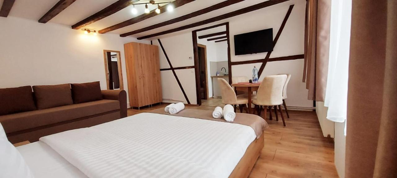 Lindenhaus Hotel Sibiu Ngoại thất bức ảnh