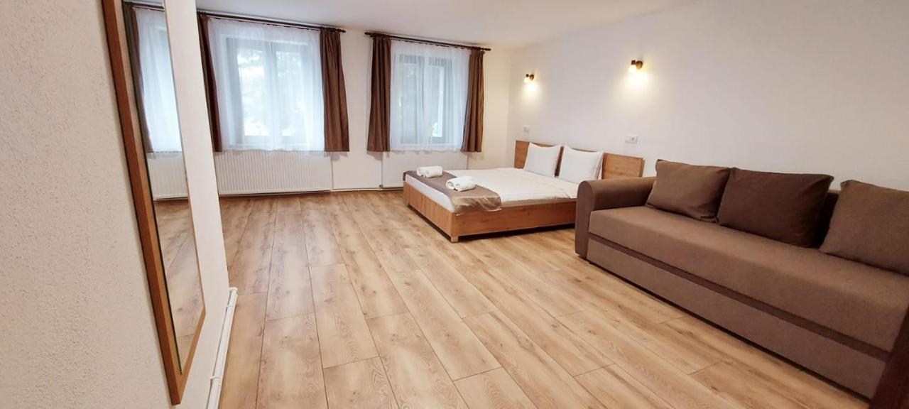 Lindenhaus Hotel Sibiu Ngoại thất bức ảnh
