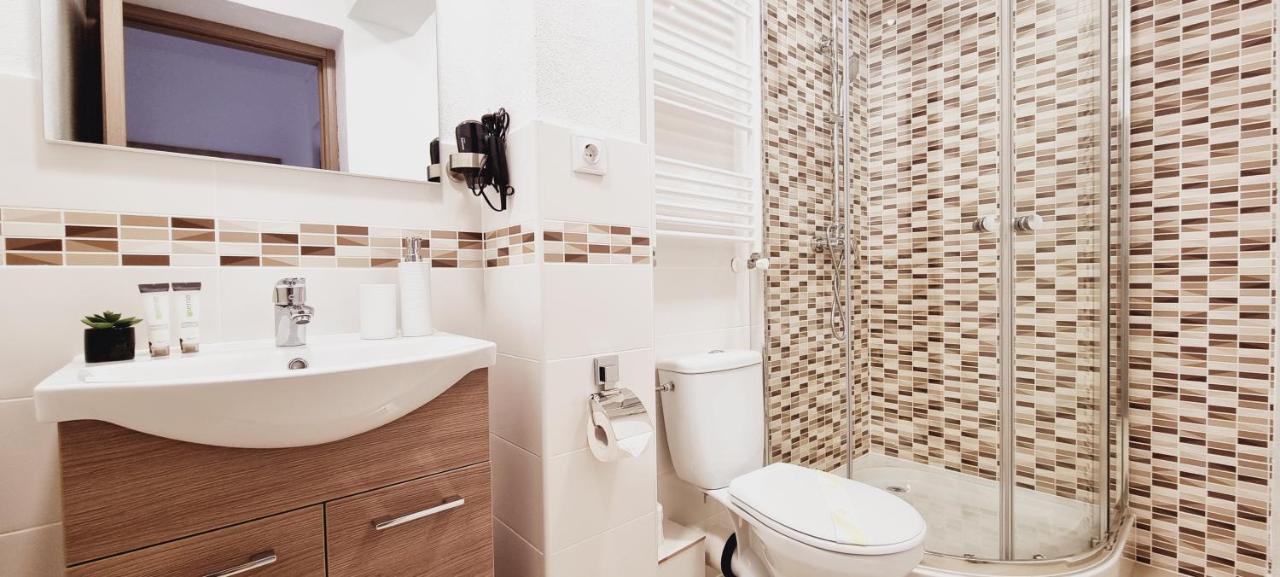 Lindenhaus Hotel Sibiu Ngoại thất bức ảnh
