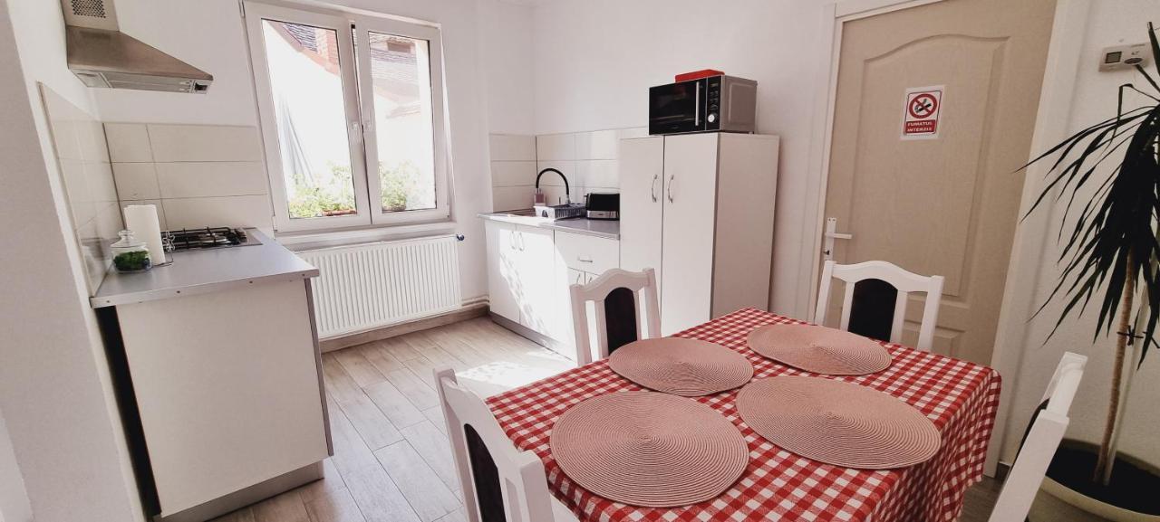 Lindenhaus Hotel Sibiu Ngoại thất bức ảnh