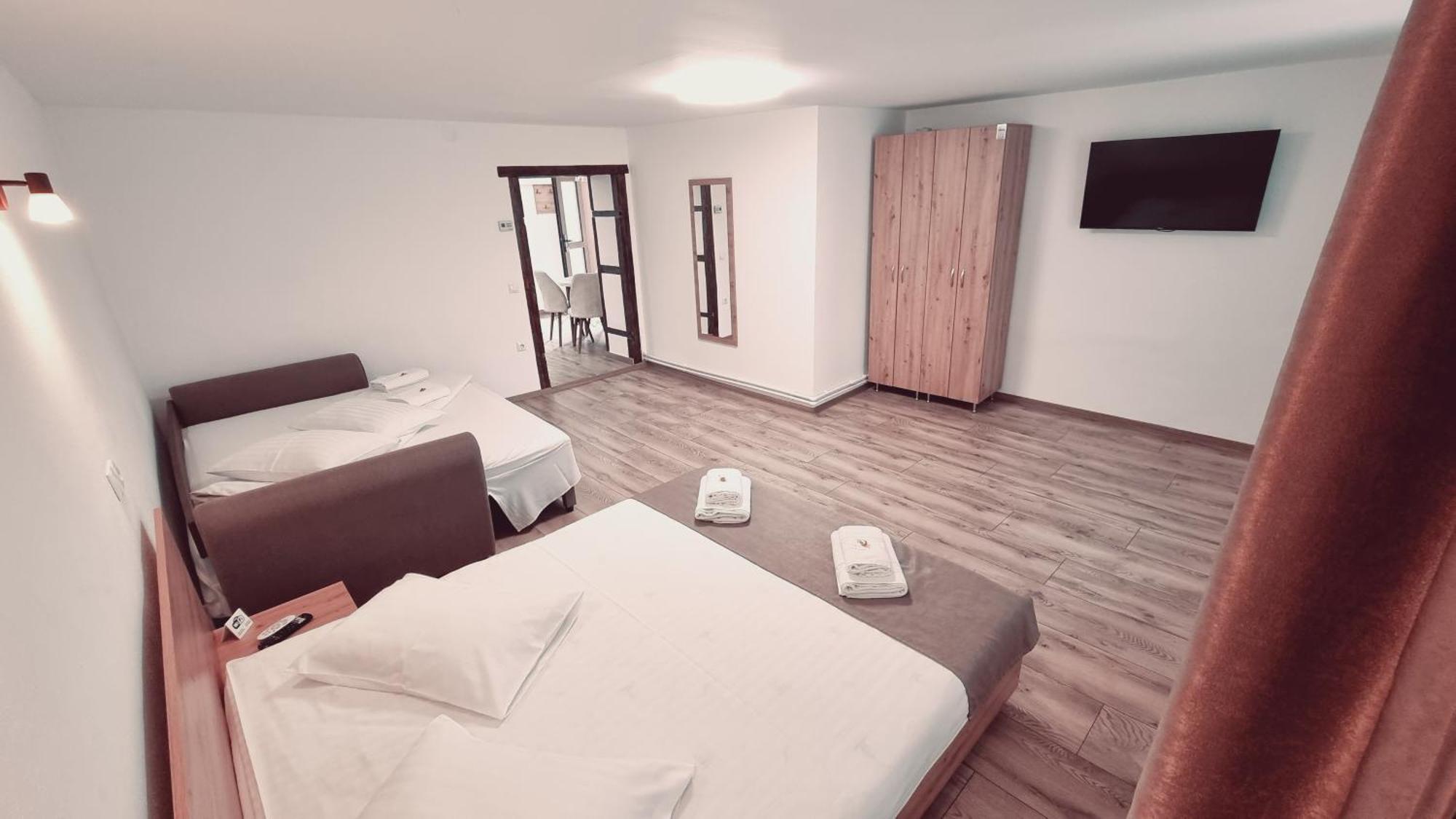 Lindenhaus Hotel Sibiu Ngoại thất bức ảnh